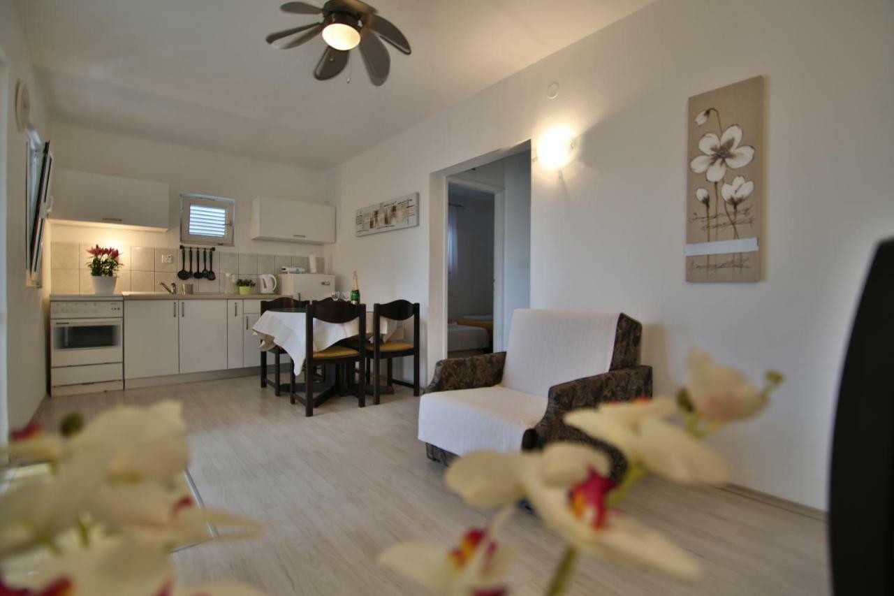 רוגוזניצה Apartment Rosemary מראה חיצוני תמונה